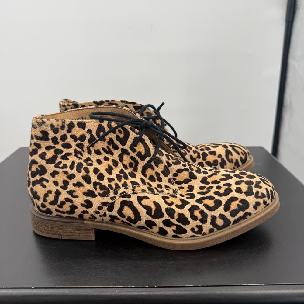 Hush Puppies Chukka Boots Women 8.5 Tan Leopard Calf Hair Lace Up HW06572-014
